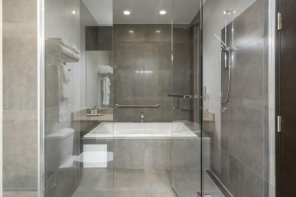 Clarion Hotel & Suites Виннипег Экстерьер фото