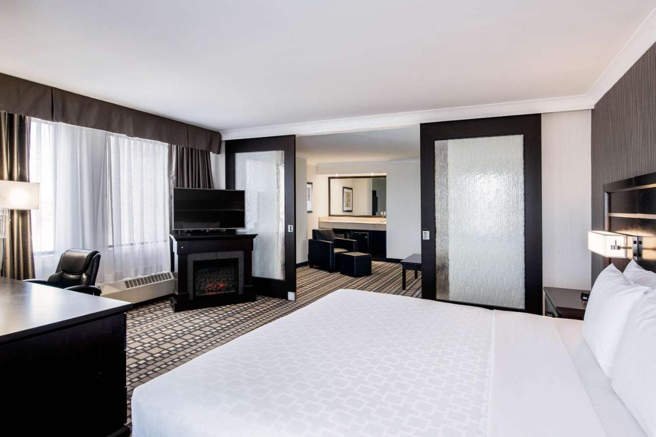 Clarion Hotel & Suites Виннипег Экстерьер фото