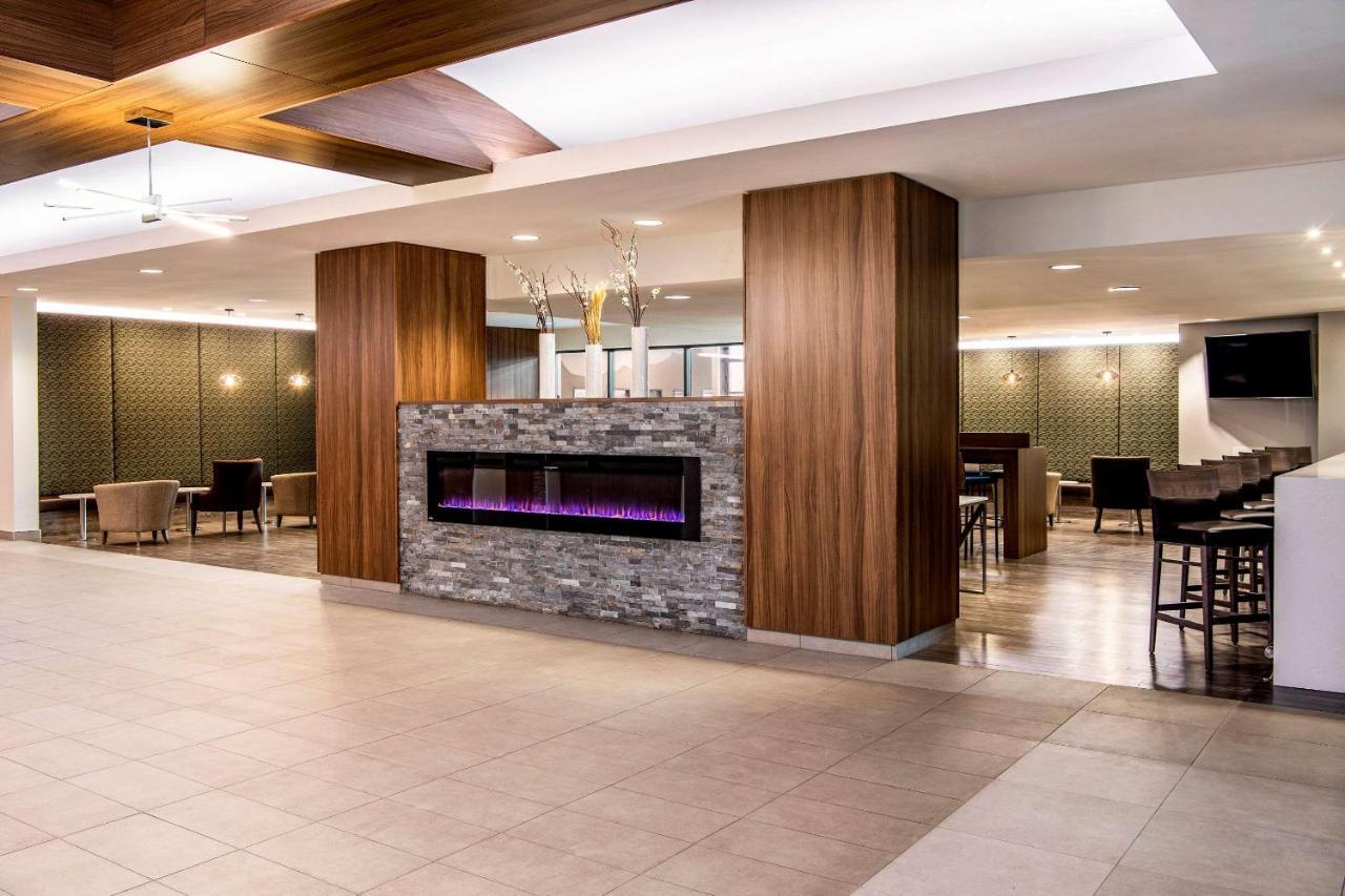 Clarion Hotel & Suites Виннипег Экстерьер фото
